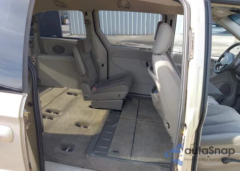 2005 Chrysler Town & Country Touring z USA, uszkodzony, nr VIN 2C8GP54L45R468966